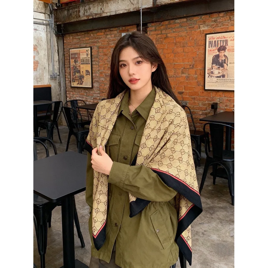 Gucci caramel accessory — ref 811681