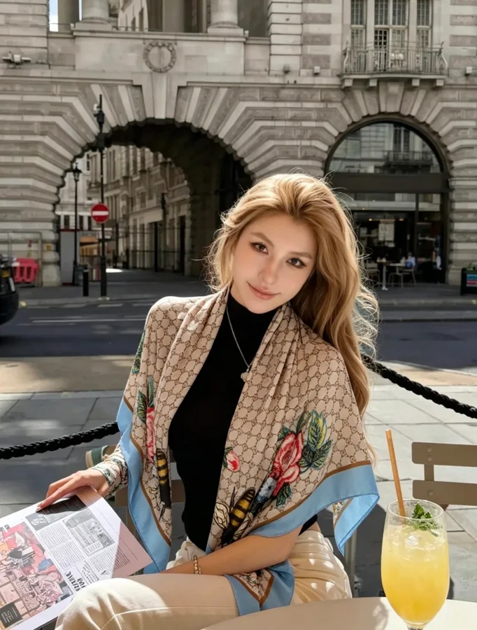 Gucci cream accessory — ref 811836