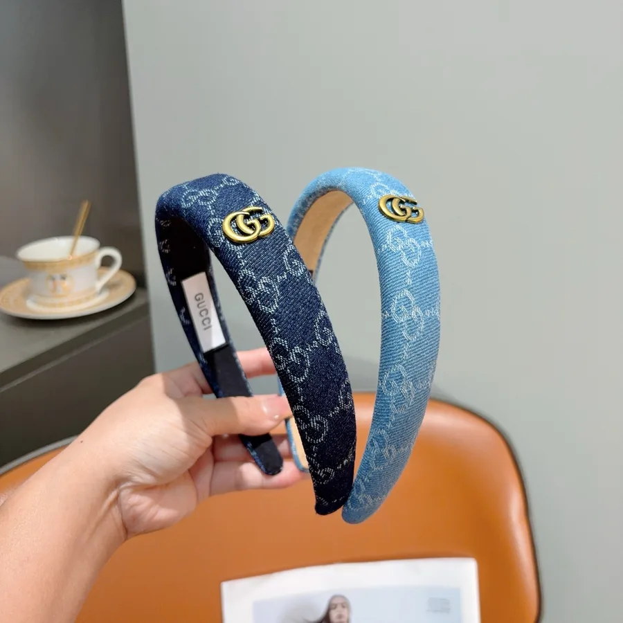 Gucci navy accessory — ref 811404
