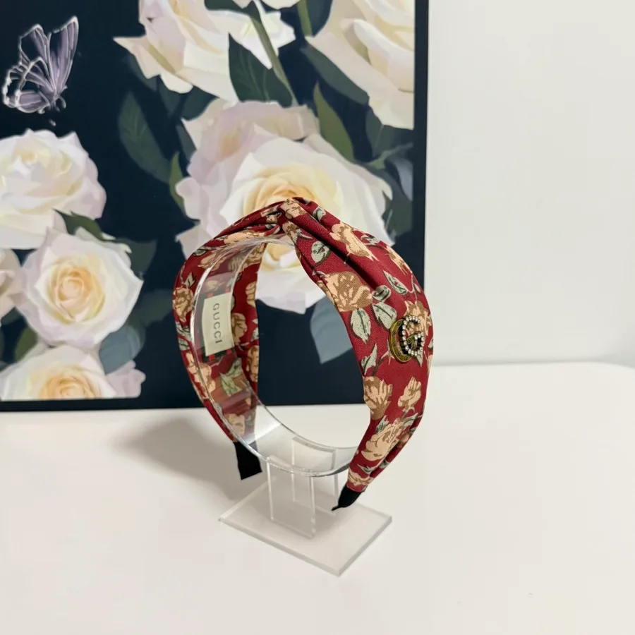 Gucci red accessory — ref 792811