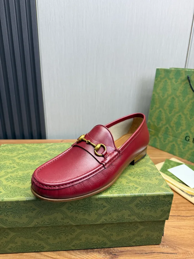 Gucci red shoe — ref 751666