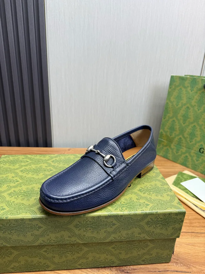 Gucci navy shoe — ref 751670