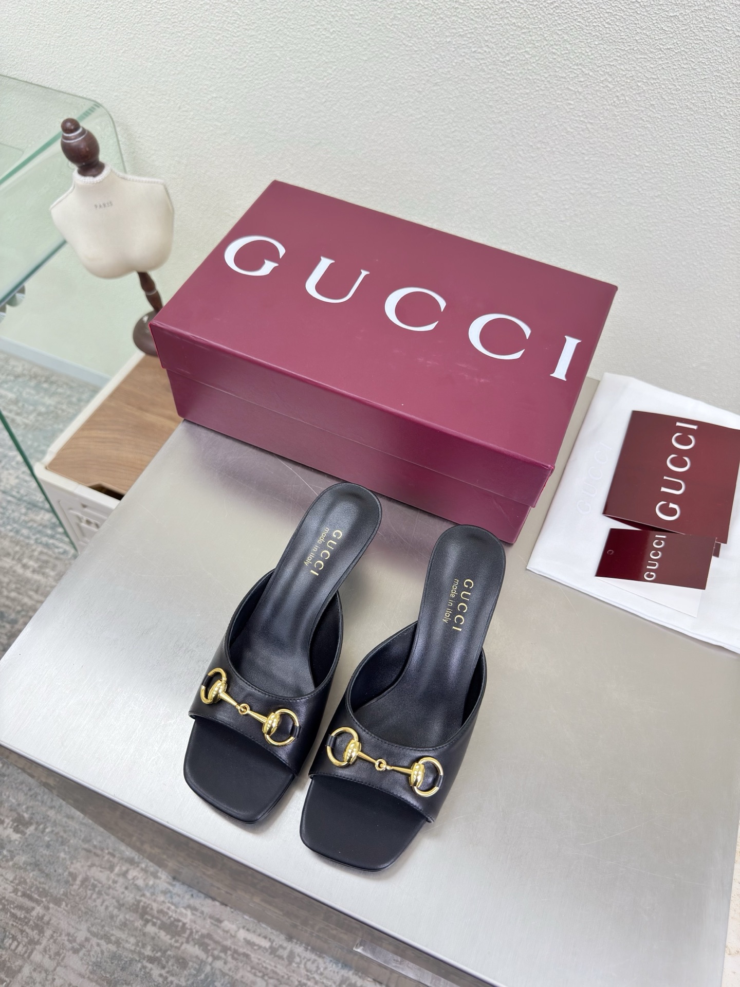 Gucci black shoe — ref 768006