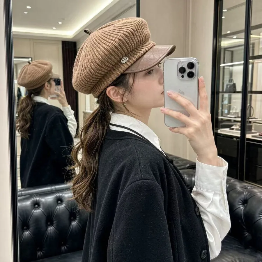 Hermès caramel accessory — ref 811208
