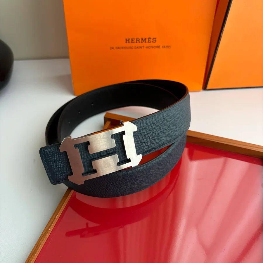 Hermès navy belt — ref 812129