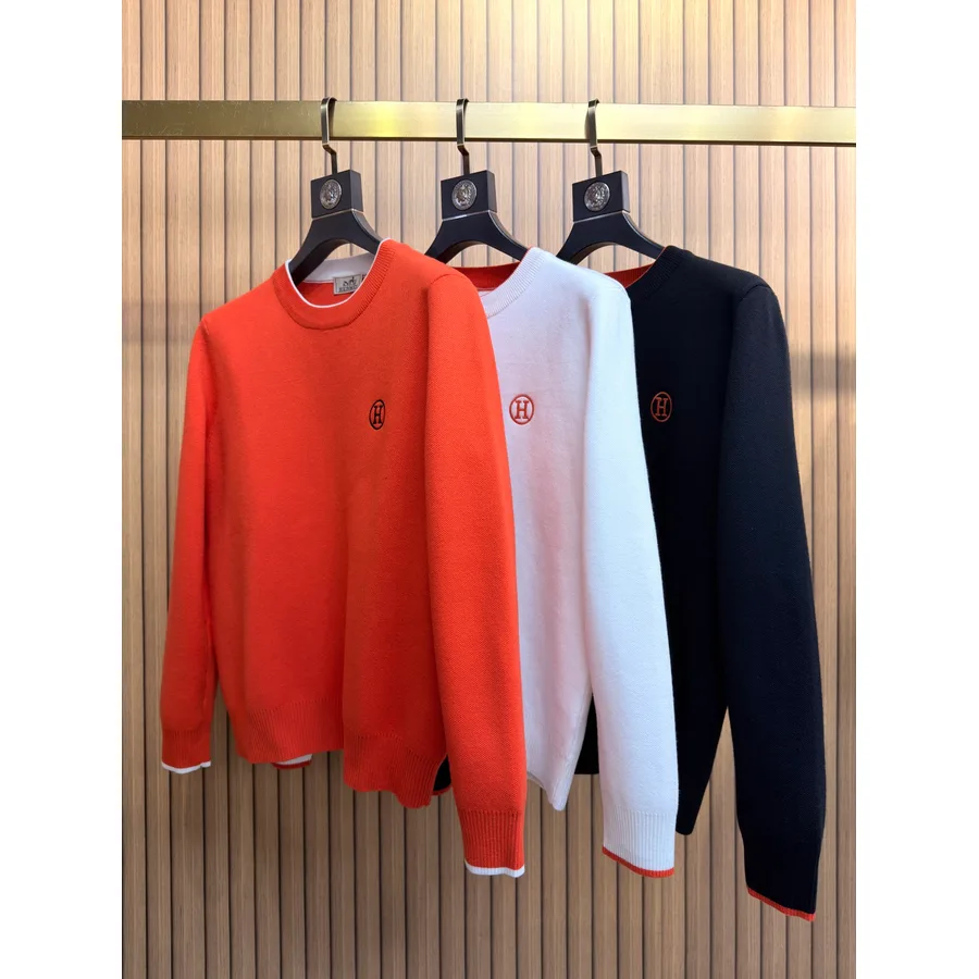Hermès garment — ref 817001