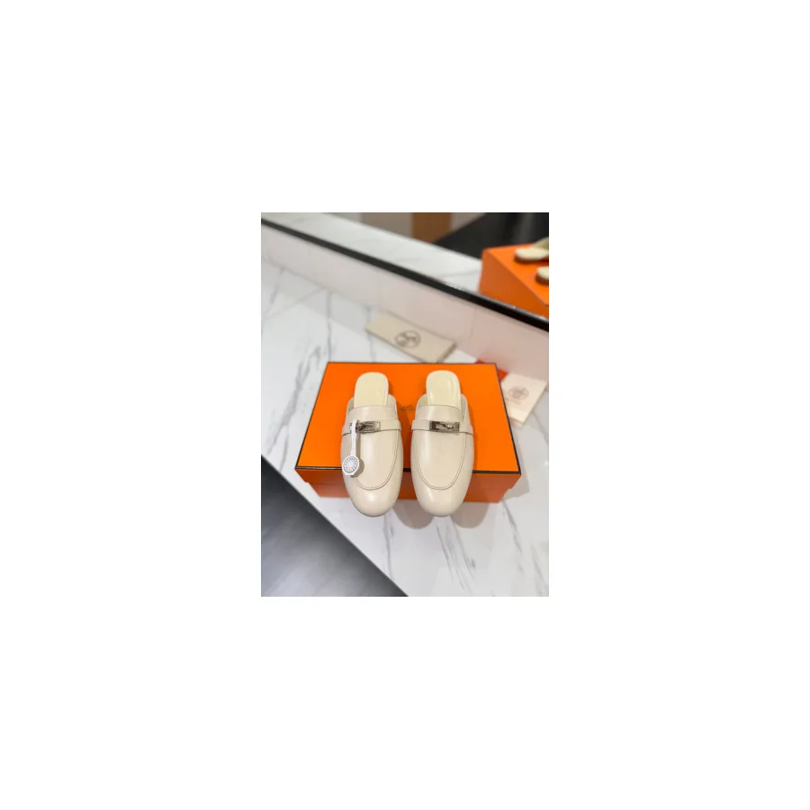 Hermès cream shoe — ref 796518