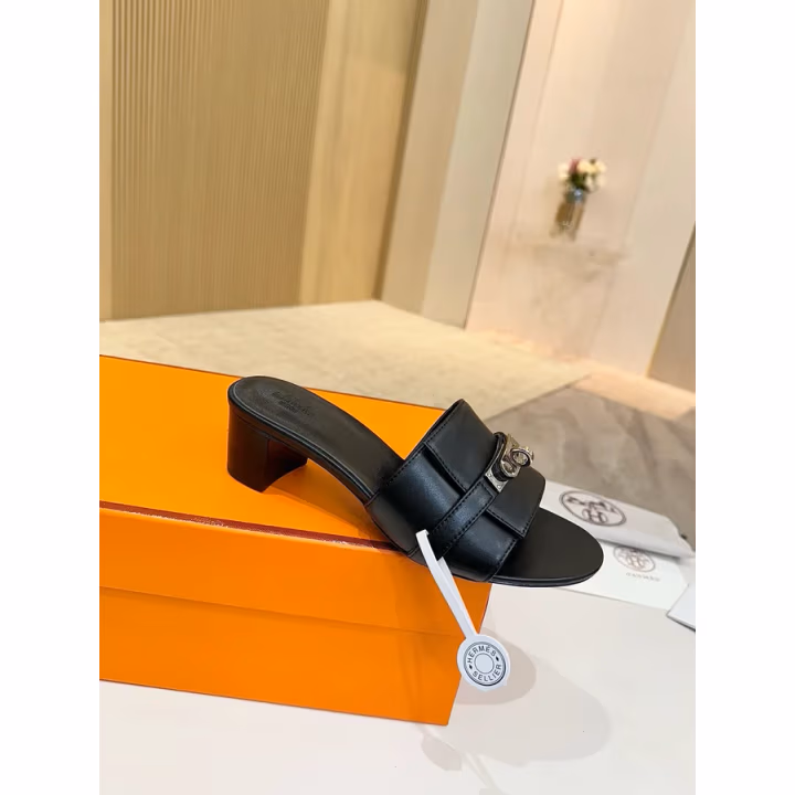 Hermès black slide — ref 788811