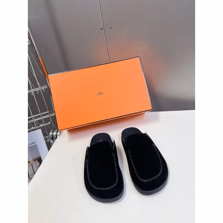 Hermès black slide — ref 775883