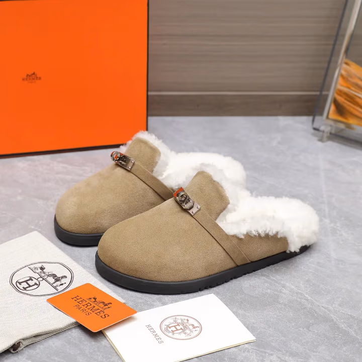 Hermès caramel slide — ref 745608