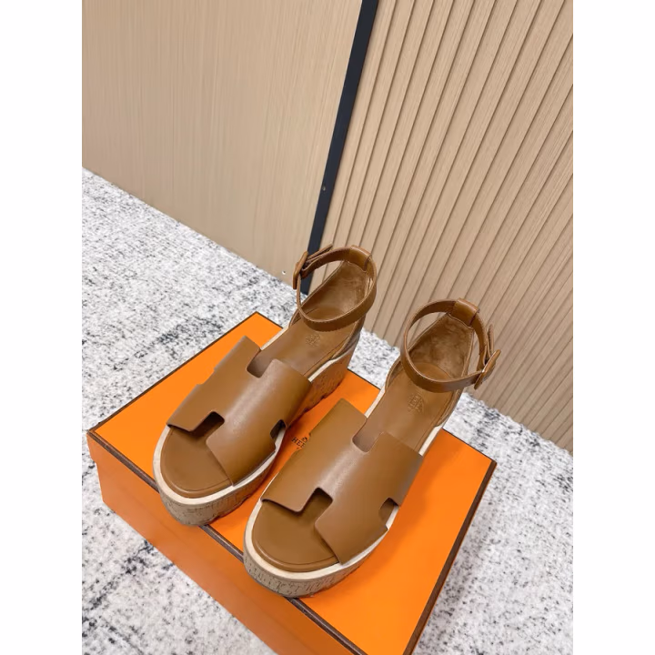Hermès caramel slide — ref 768585