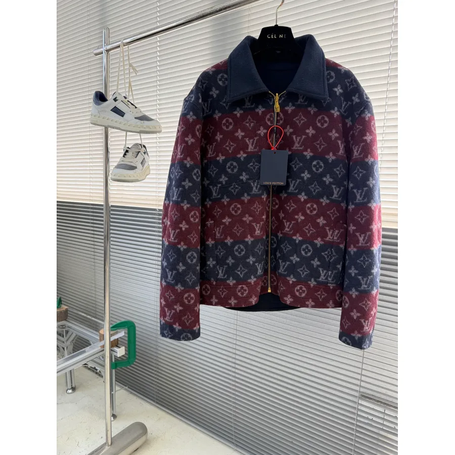 Louis Vuitton navy garment — ref 830889