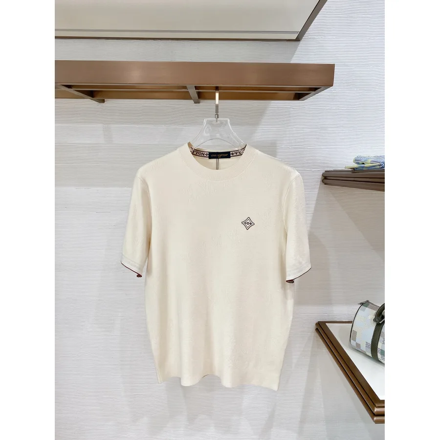 Louis Vuitton cream garment — ref 831042