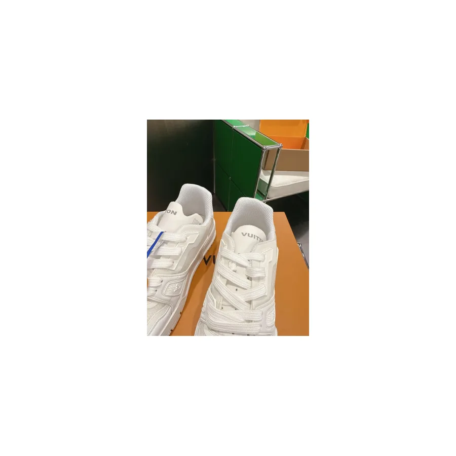 Louis Vuitton white shoe — ref 783612