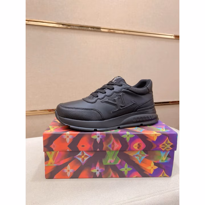 Louis Vuitton black sneaker — ref 751780