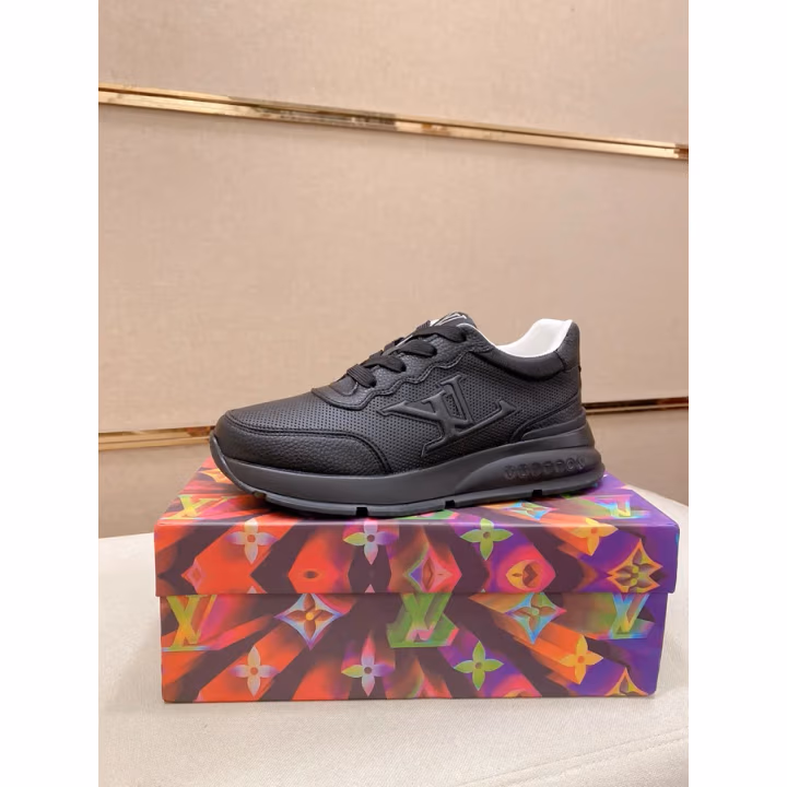 Louis Vuitton black sneaker — ref 751782