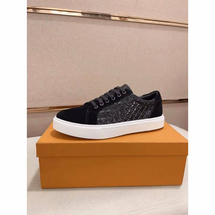 Louis Vuitton black sneaker — ref 766723