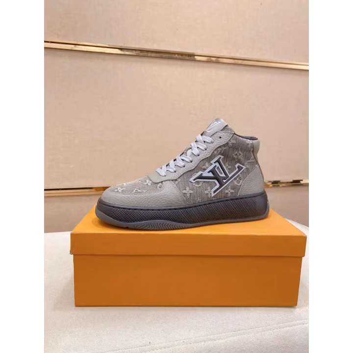 Louis Vuitton grey sneaker — ref 756509