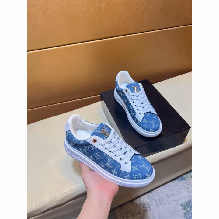 Louis Vuitton washed blue sneaker — ref 750498