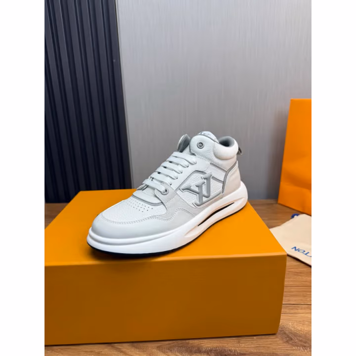 Louis Vuitton white sneaker — ref 756346