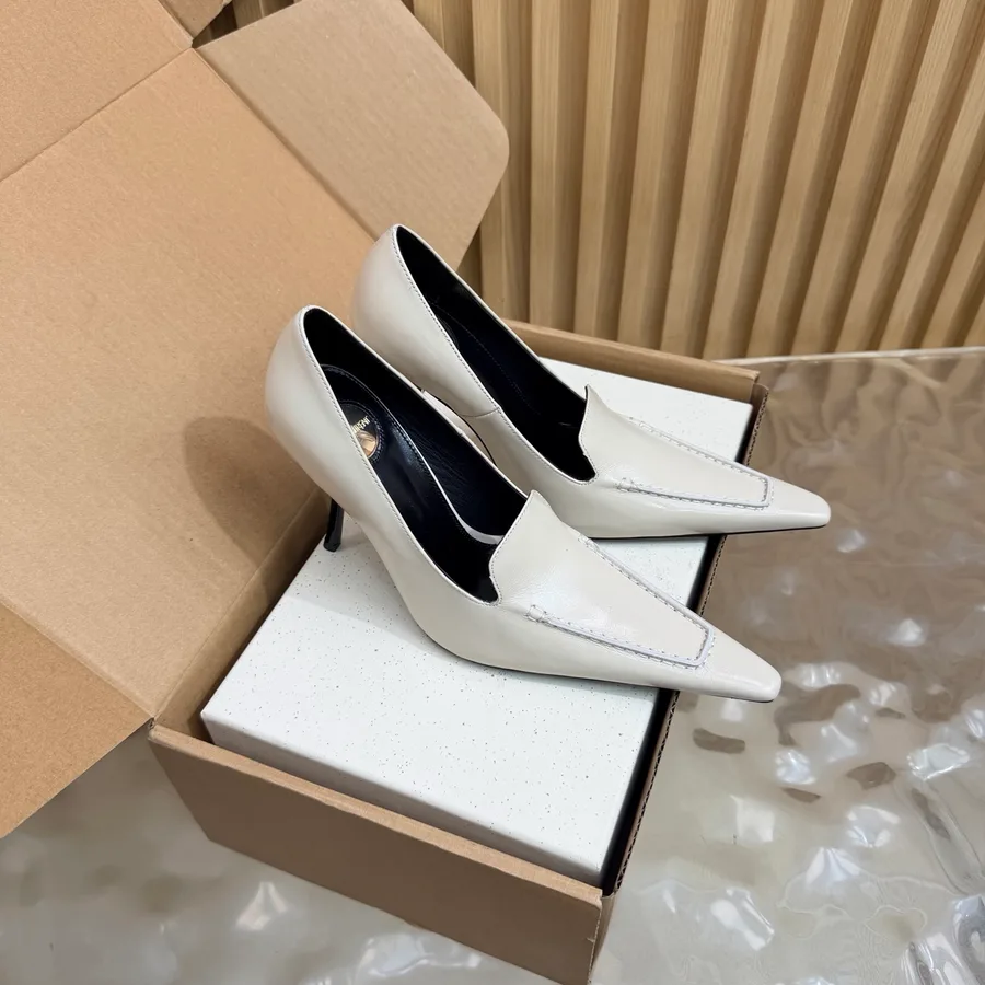 Saint Laurent cream shoe — ref 813264