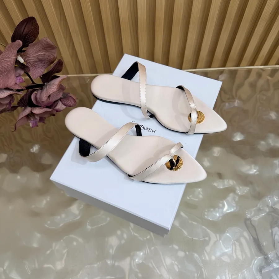 Saint Laurent cream shoe — ref 813244