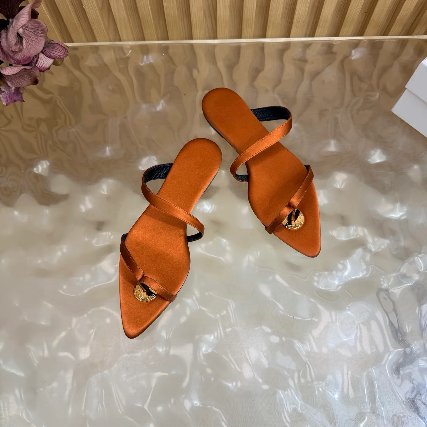 Saint Laurent orange shoe — ref 813240