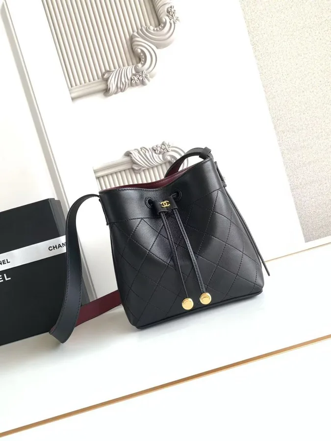 Chanel bucket bag detail catalog photo