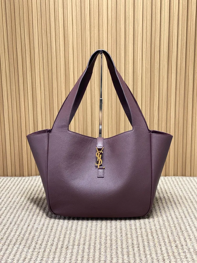 YSL tote bag detail catalog photo