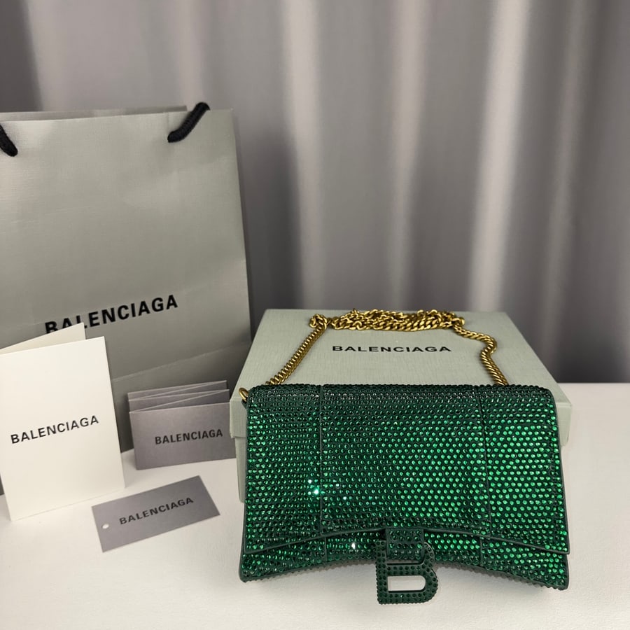 Balenciaga Hourglass catalog photo, album reference 776190