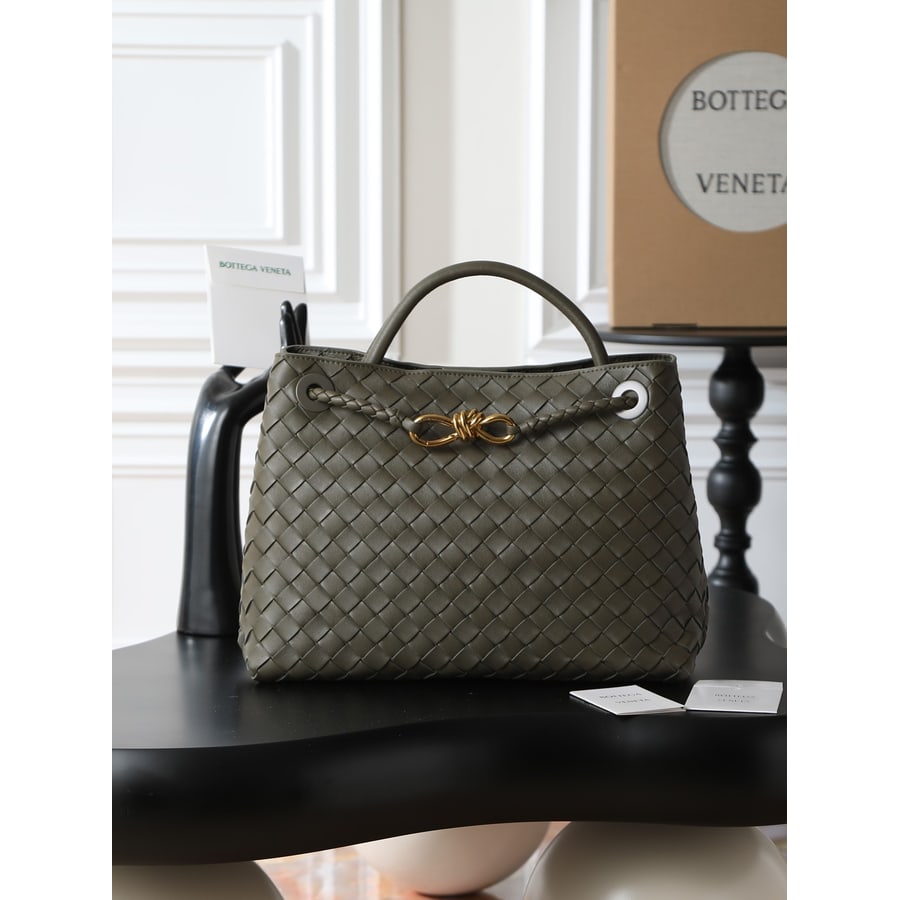 Bottega Veneta Andiamo catalog photo, album reference 785680