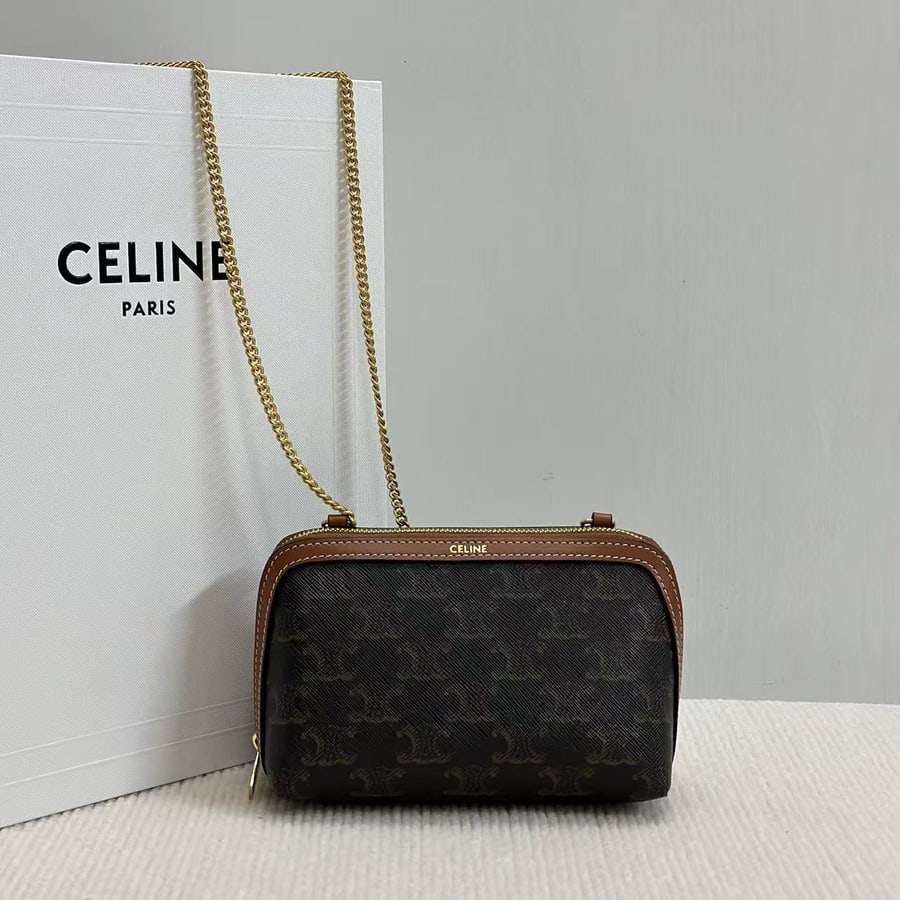 Celine Triomphe catalog photo, album reference 772383