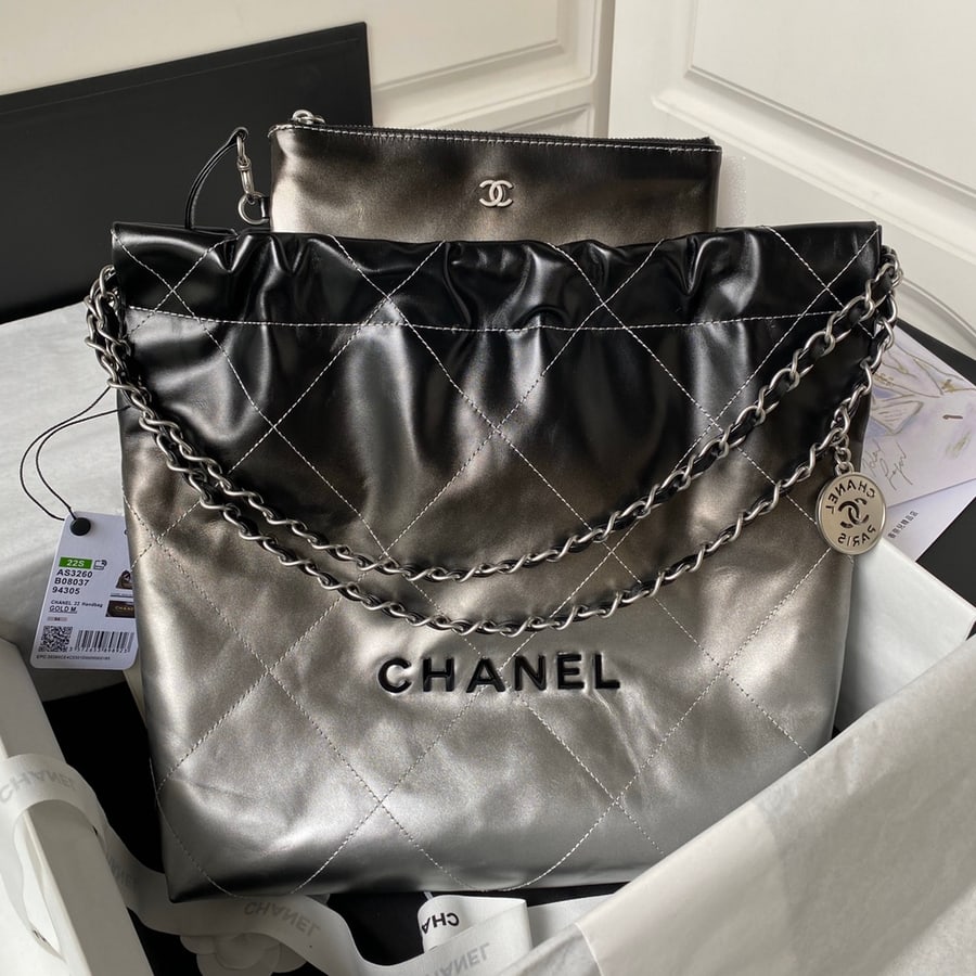 Chanel 22 Medium catalog photo, album reference 785503