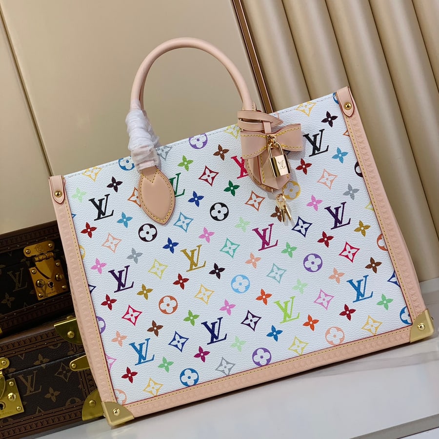 Louis Vuitton OnTheGo MM catalog photo, album reference 770260