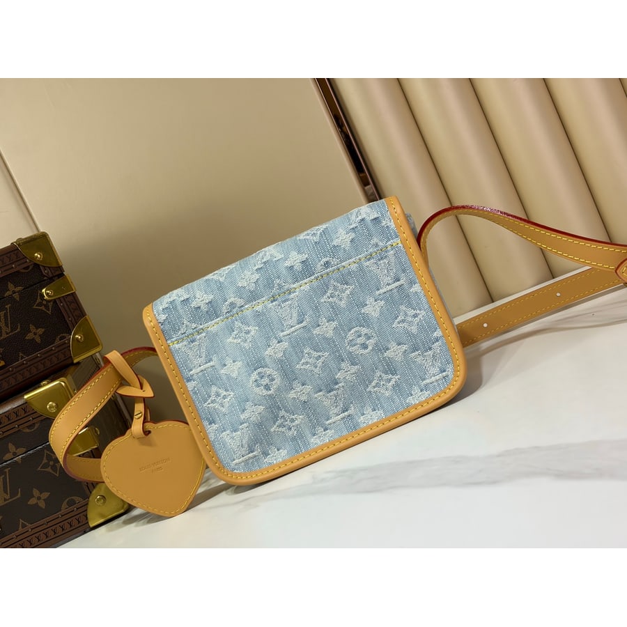 Louis Vuitton Pochette Métis catalog photo, album reference 794866