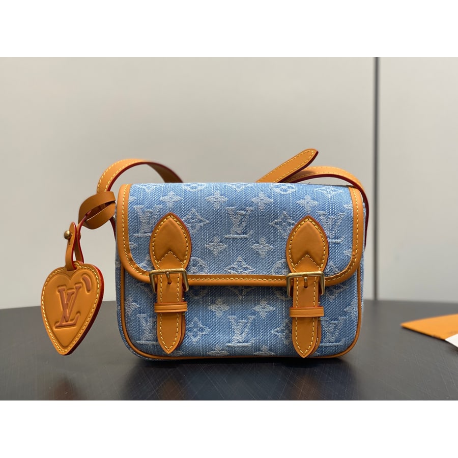 Louis Vuitton Pochette Métis catalog photo, album reference 790766
