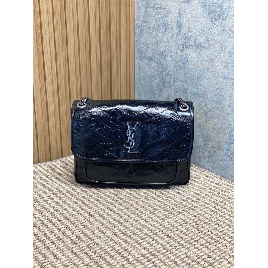 Saint Laurent Niki catalog photo, album reference 770875